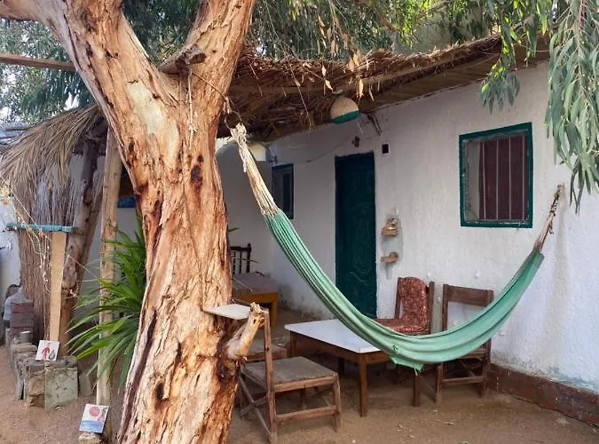 بيت للعطل Courtyard Eel Garden دهب
